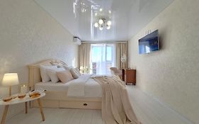 Серце Полтави Двокімнатна Студія У Центрі Міста Мережа Alex Apartments Документи Для Відряджень Безготівковий Розрахунок